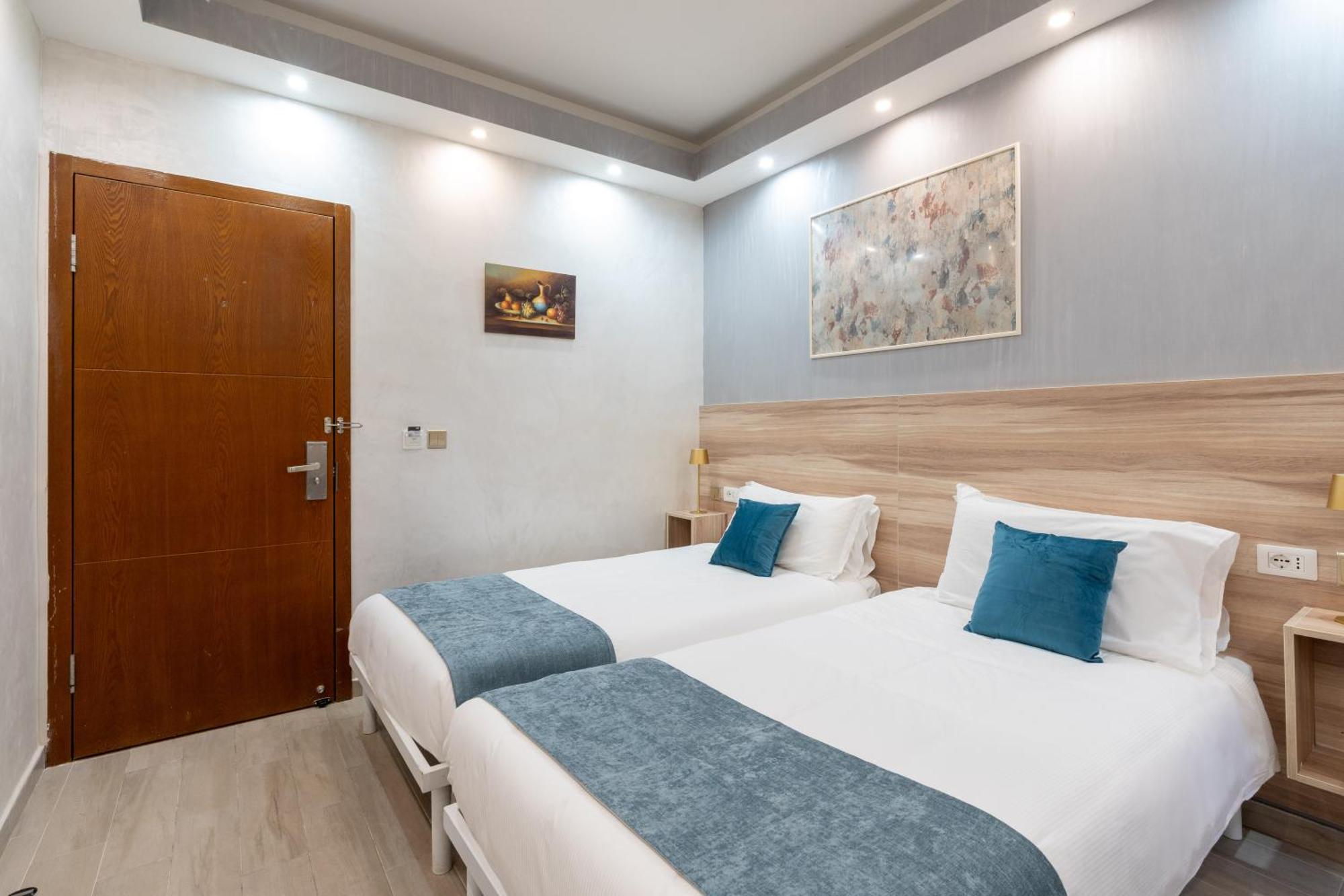 Leone D'Oro Guesthouse - Close To Piazza Vittorio 로마 외부 사진