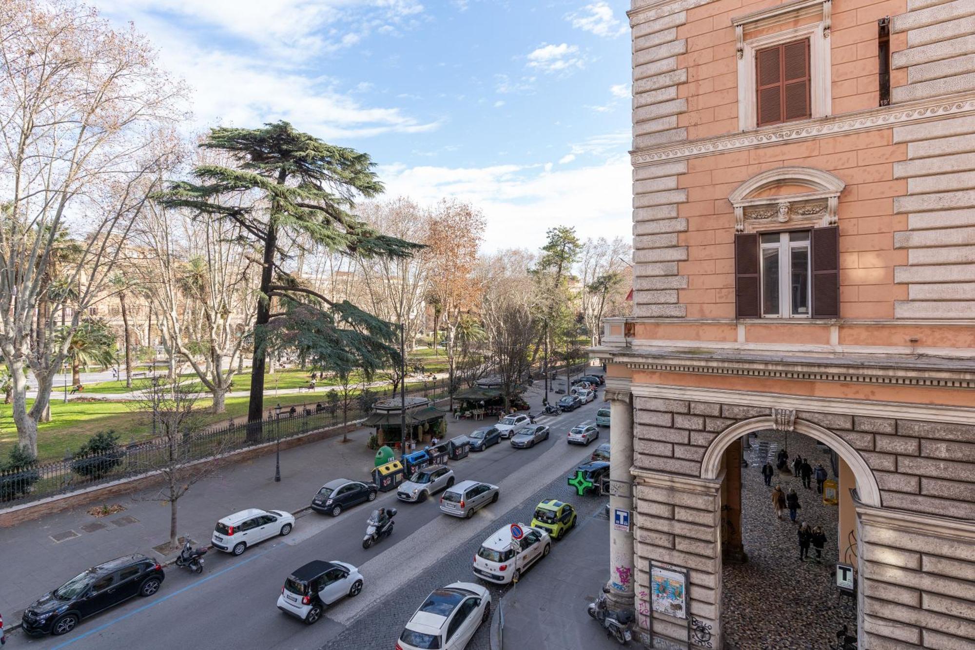 Leone D'Oro Guesthouse - Close To Piazza Vittorio 로마 외부 사진