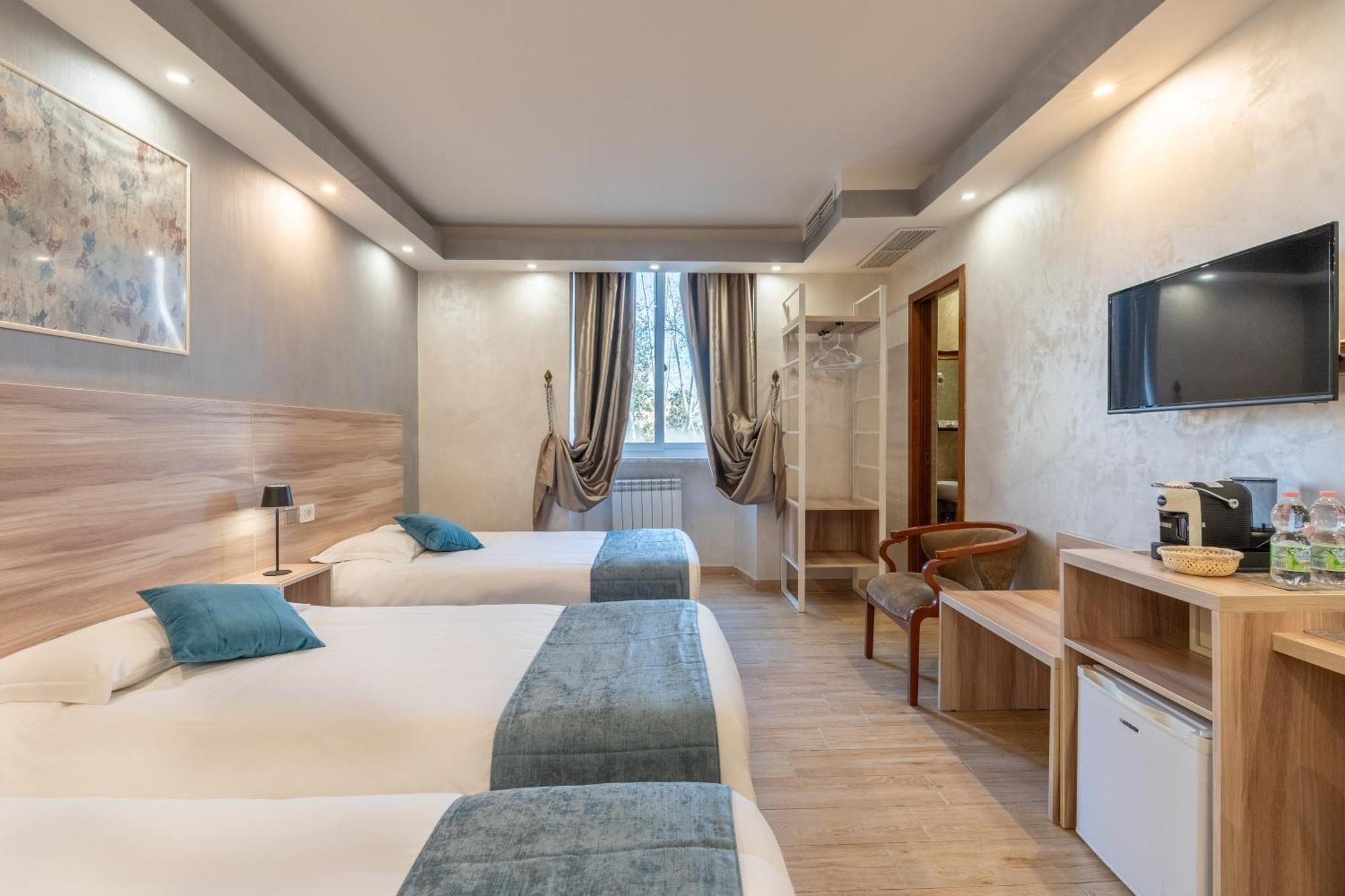 Leone D'Oro Guesthouse - Close To Piazza Vittorio 로마 외부 사진